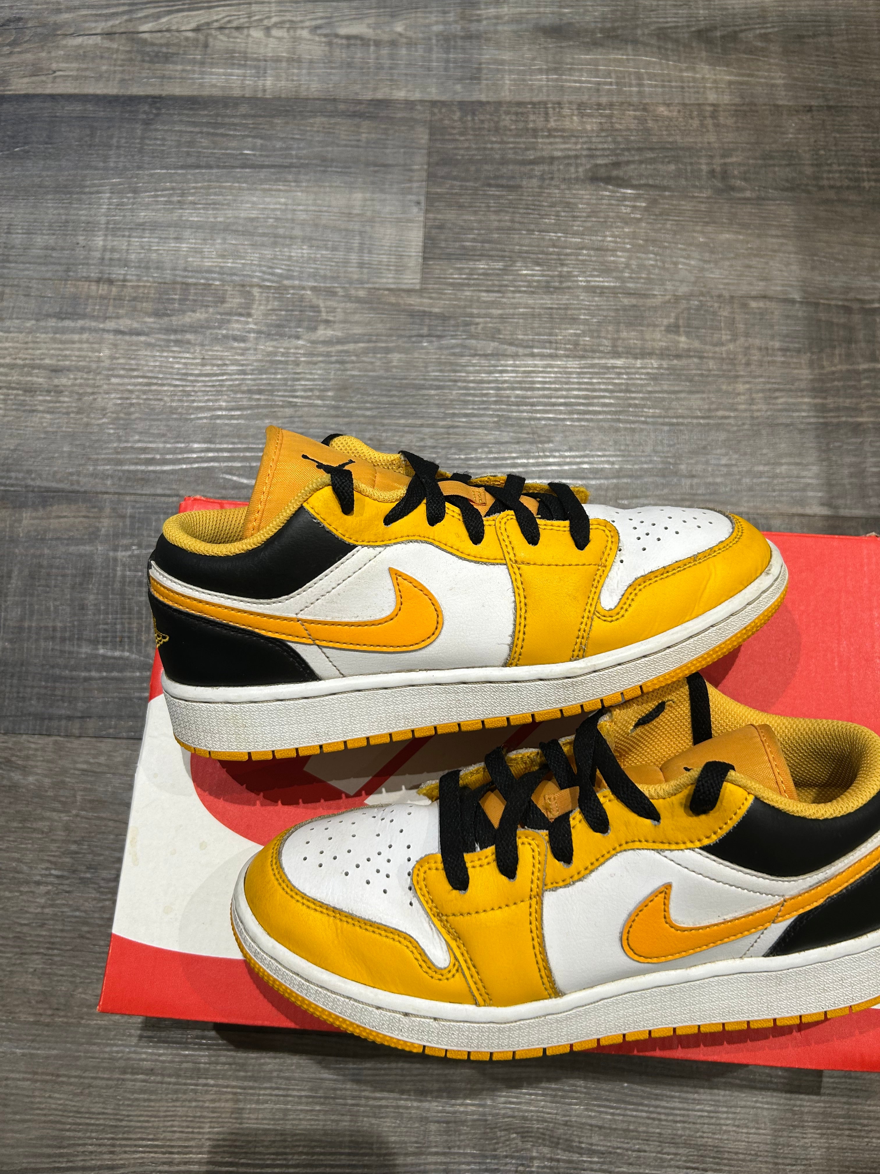 Nike Jordan 1 Low Black/Yellow/White