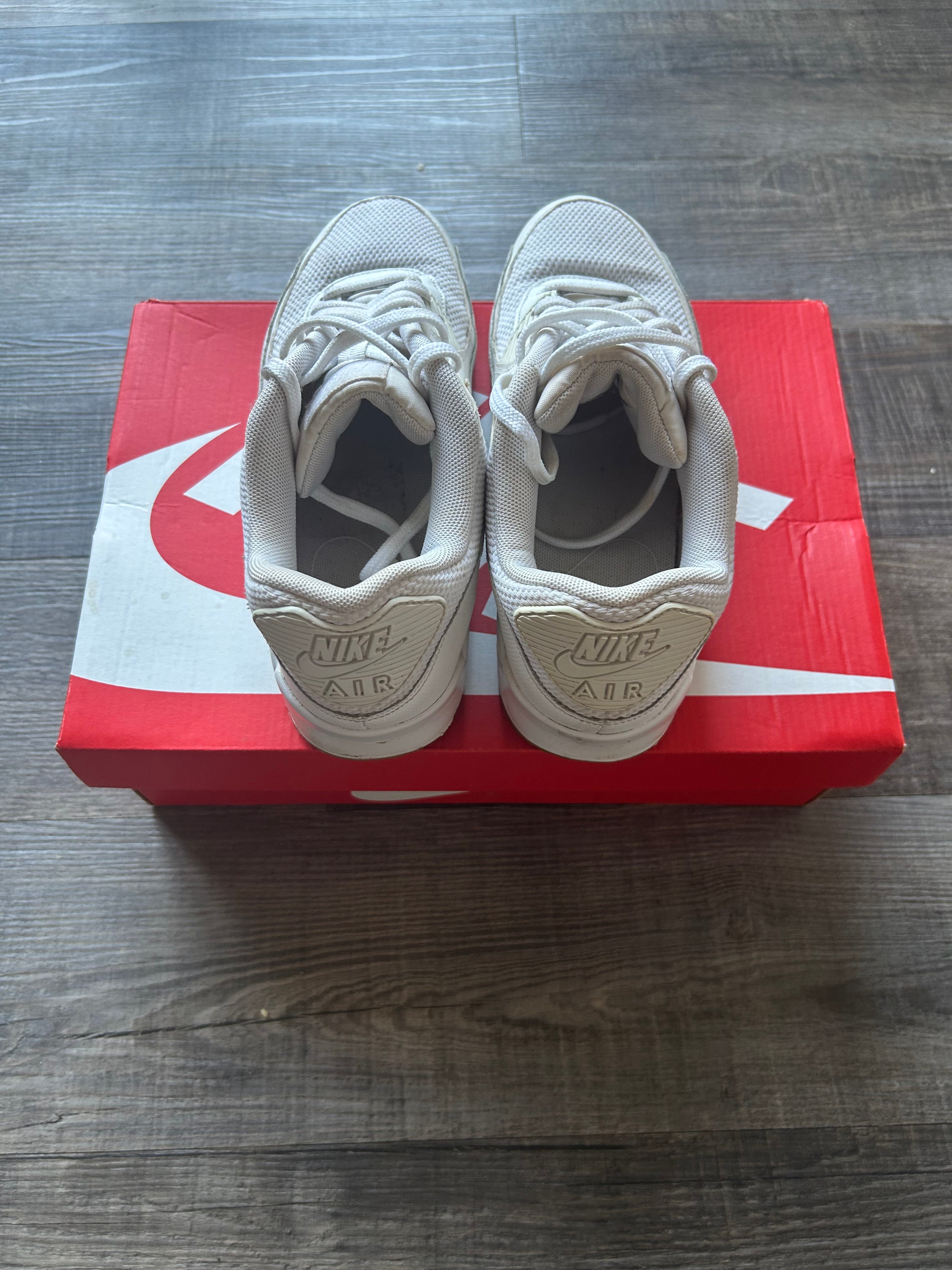 Nike Air Max 90 Triple White Uk6