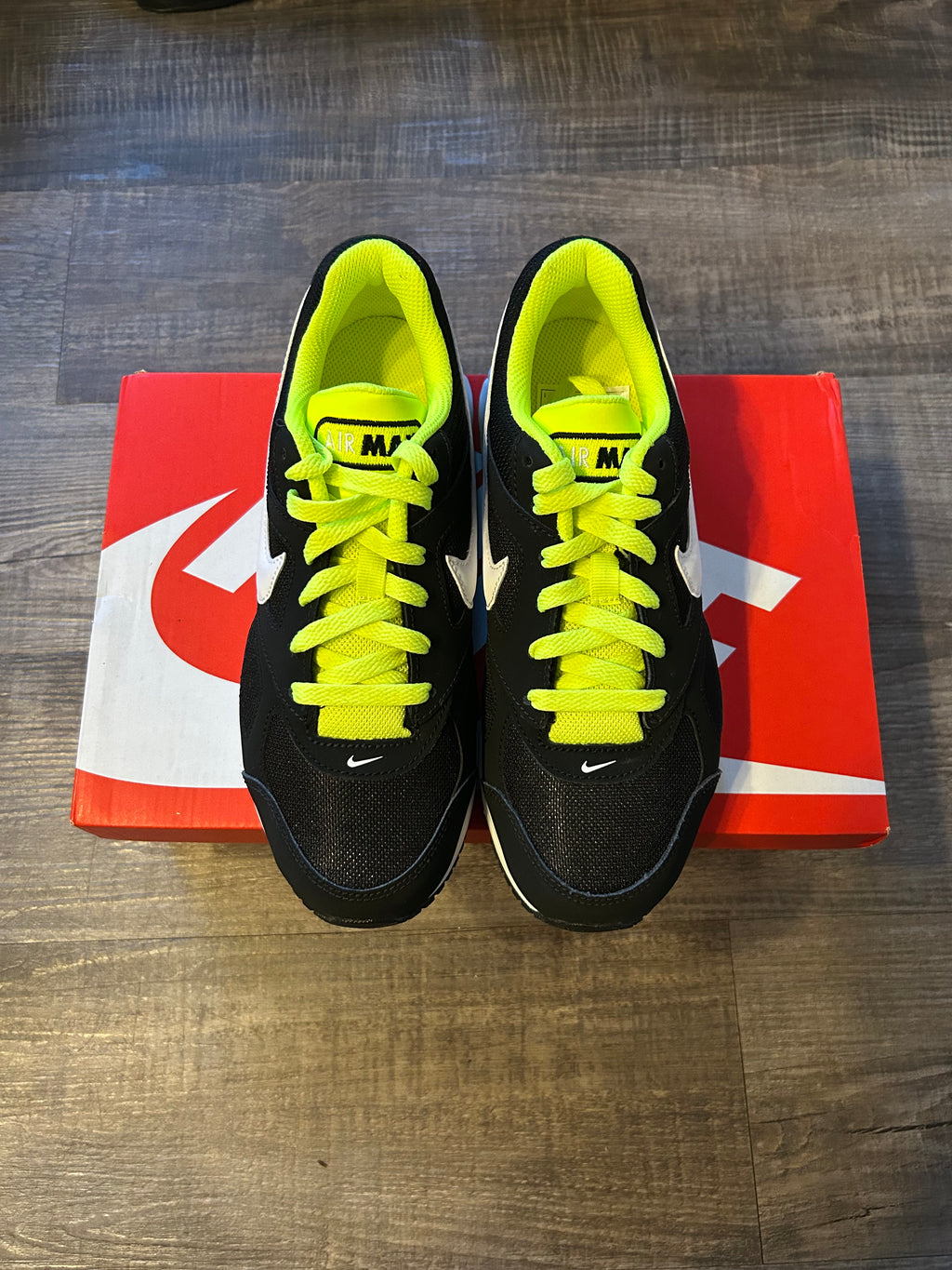 Nike Air Max Ivo Support Low Top Black