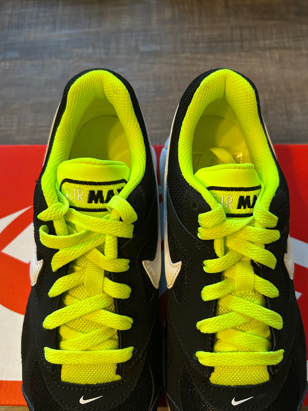 Nike Air Max Ivo Support Low Top Black