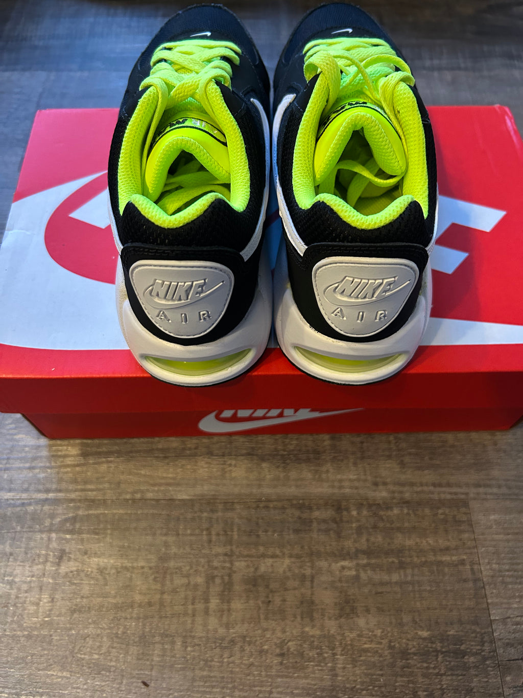 Nike Air Max Ivo Support Low Top Black